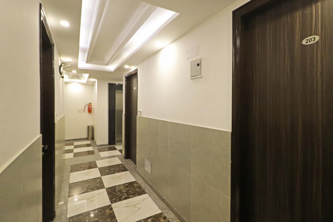 Hotel Almora Near Delhi Airport ニューデリー エクステリア 写真