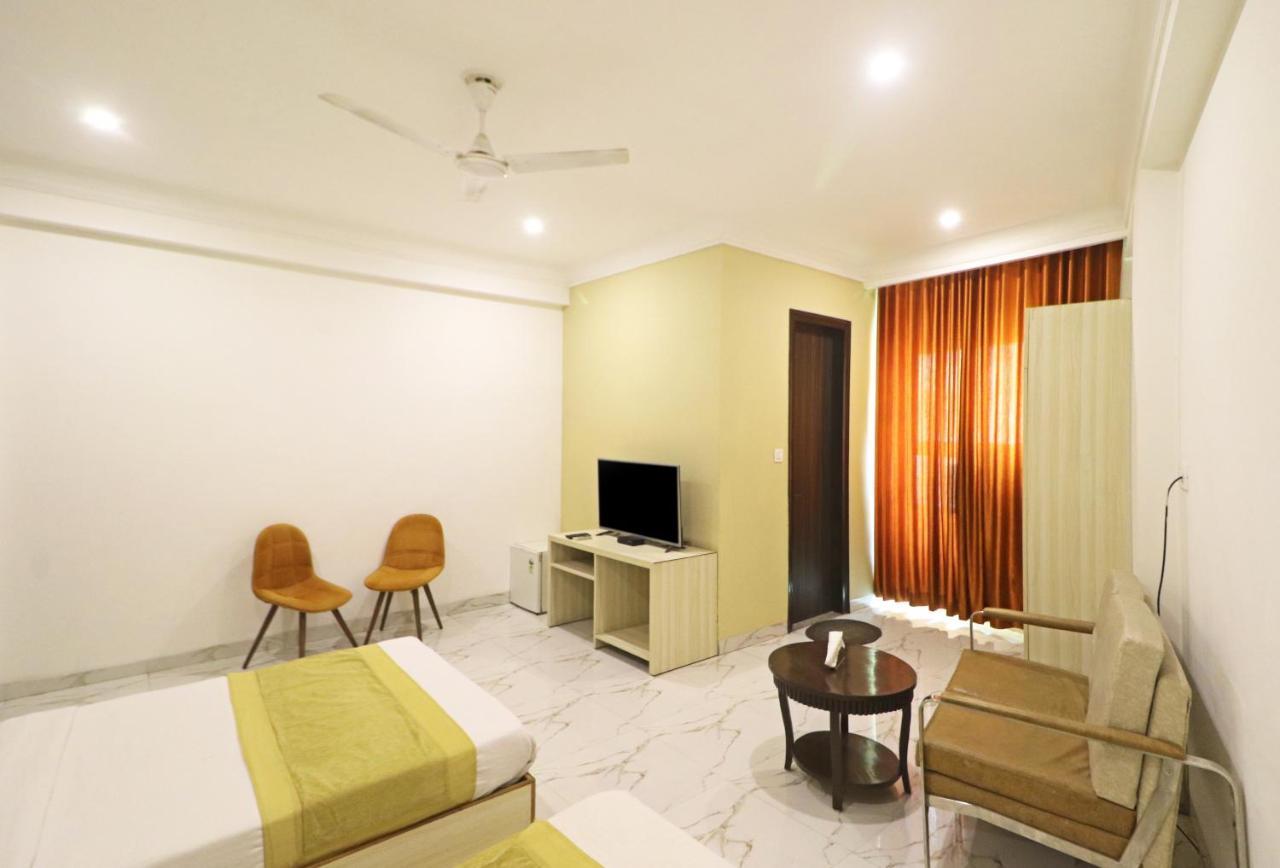 Hotel Almora Near Delhi Airport ニューデリー エクステリア 写真