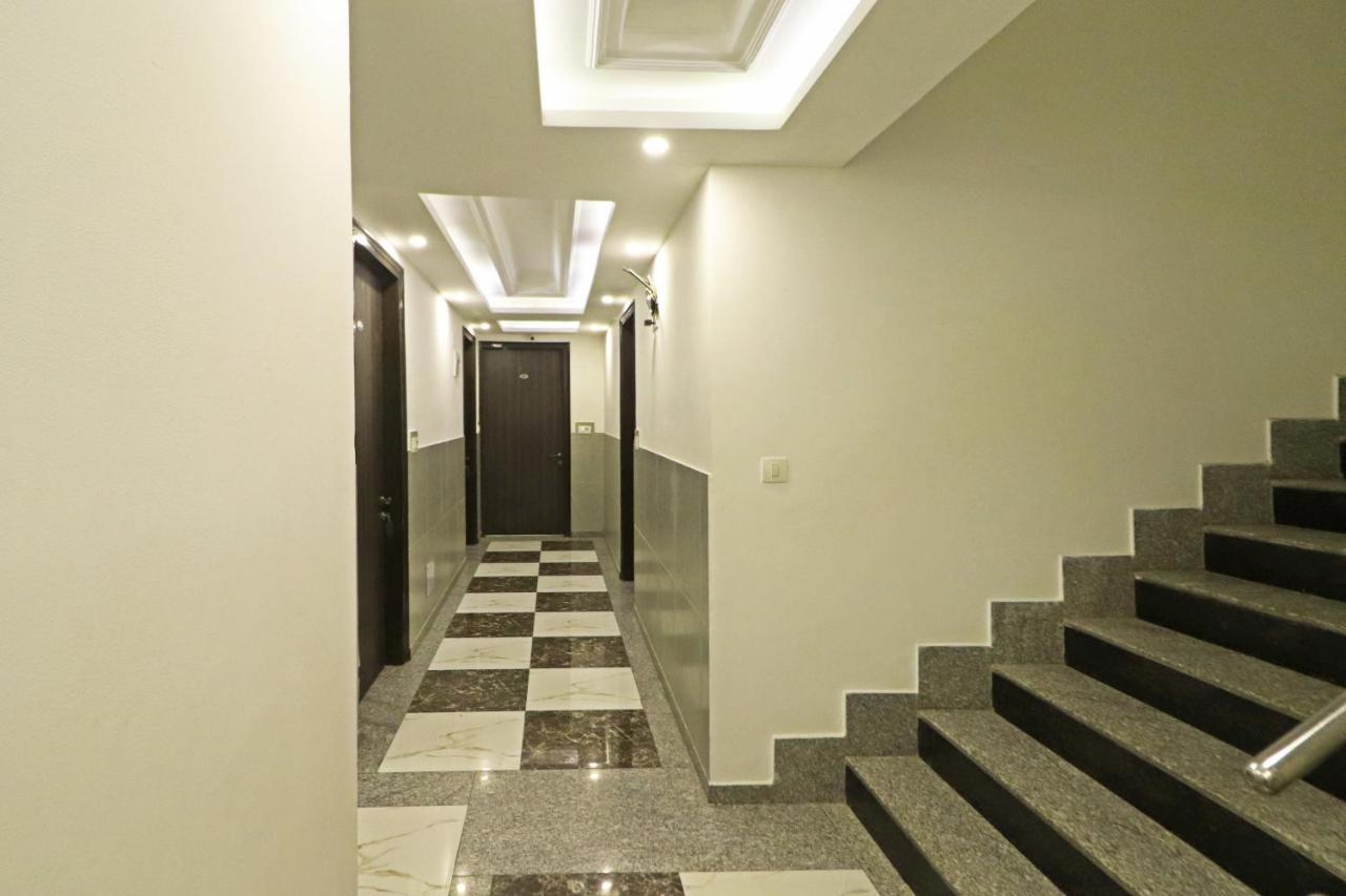 Hotel Almora Near Delhi Airport ニューデリー エクステリア 写真