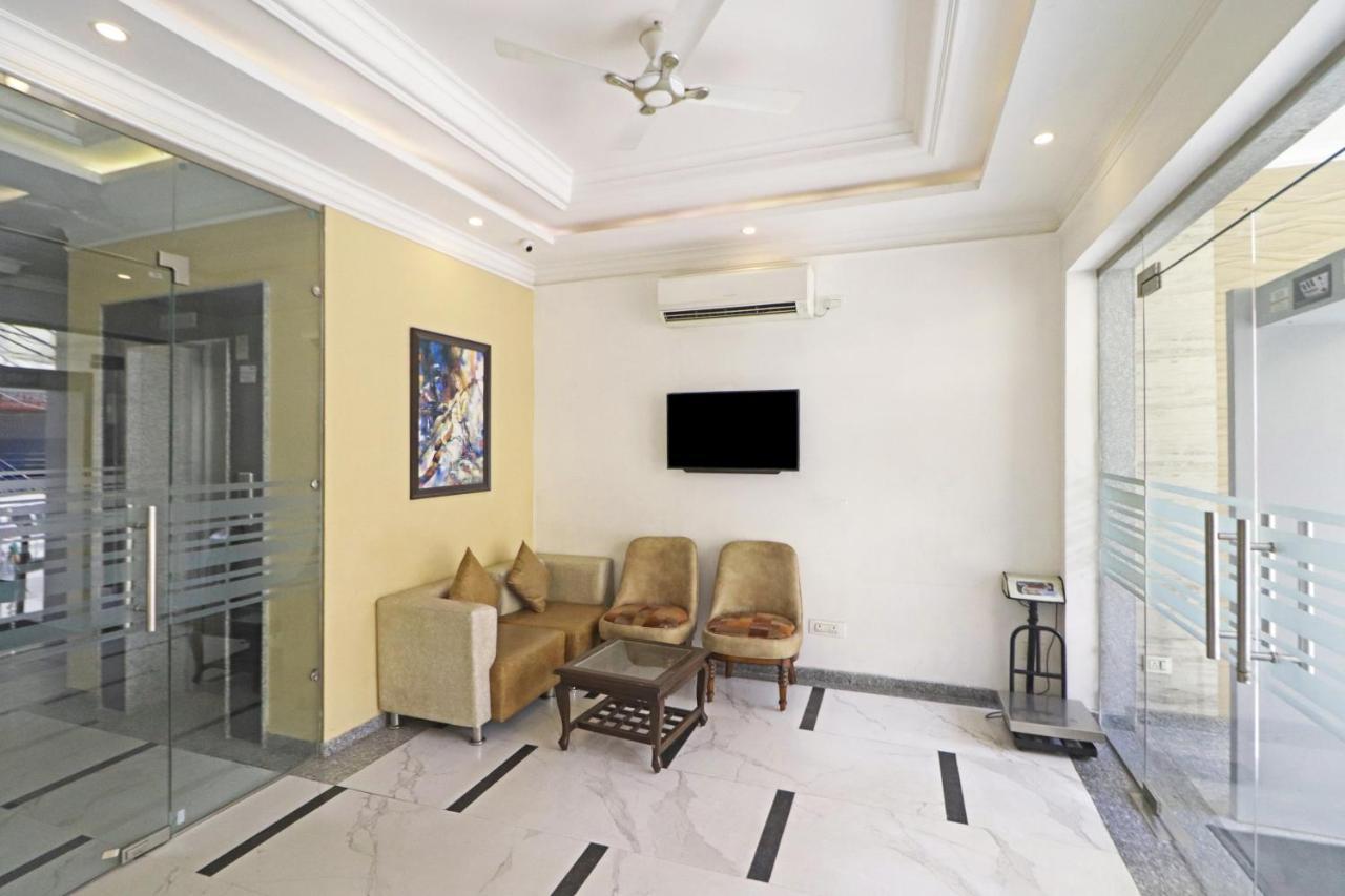 Hotel Almora Near Delhi Airport ニューデリー エクステリア 写真
