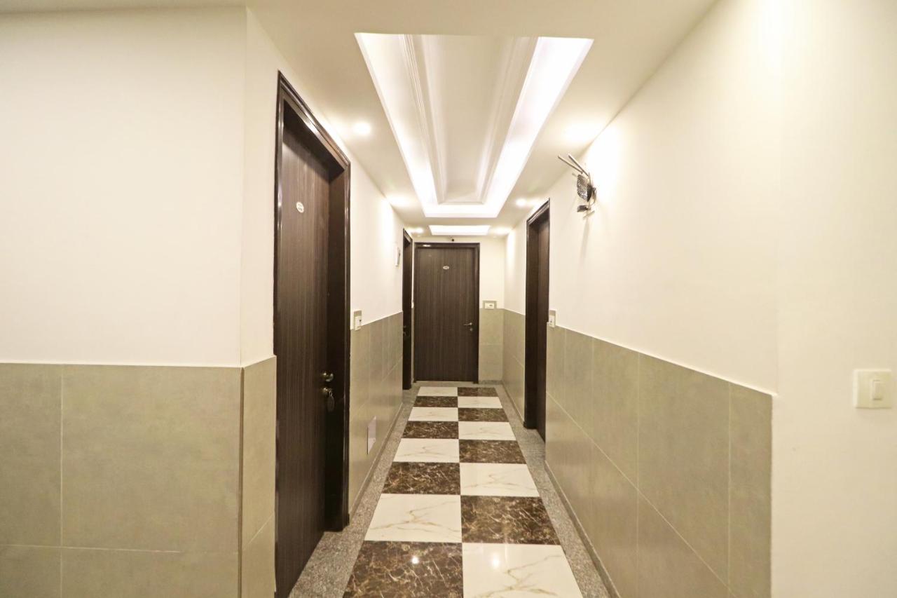 Hotel Almora Near Delhi Airport ニューデリー エクステリア 写真