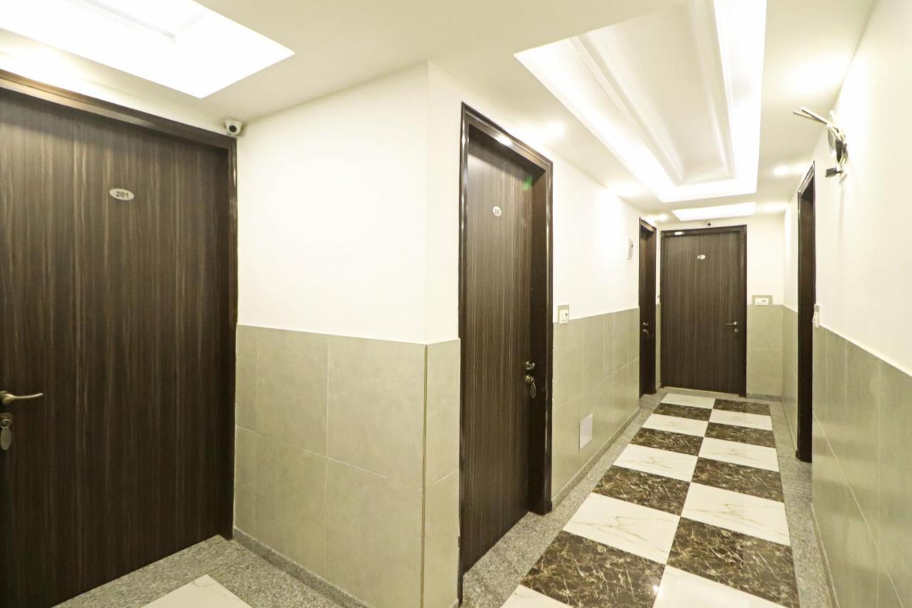 Hotel Almora Near Delhi Airport ニューデリー エクステリア 写真