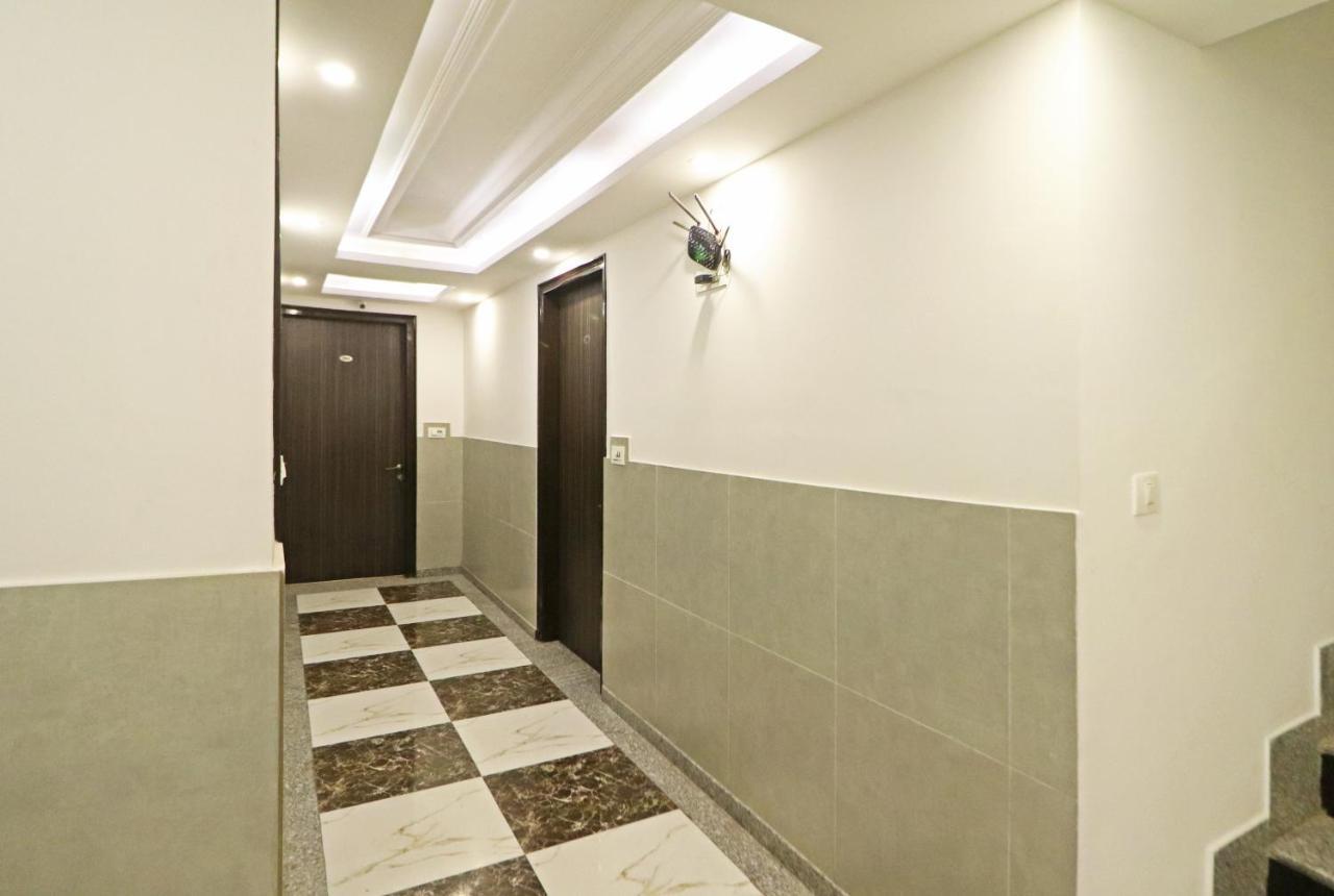 Hotel Almora Near Delhi Airport ニューデリー エクステリア 写真
