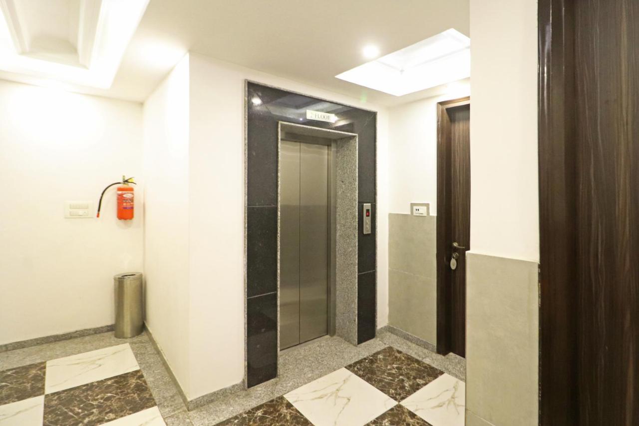 Hotel Almora Near Delhi Airport ニューデリー エクステリア 写真